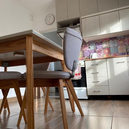 Apartamento Céntrico, Moderno y Tranquilo Caleta Olivia Extérieur photo